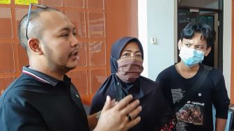 Tak Terima Ibunya Dianiaya Ayah Tiri, Reza Aditya Lapor Polisi