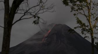 24 Jam Terakhir, Gunung Merapi 1 Kali Luncurkan Awan Panas dan 9 Kali Lava Pijar