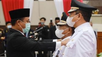 Andi Sudirman Lantik Bupati dan Wakil Bupati Toraja Utara : Jangan Kena OTT