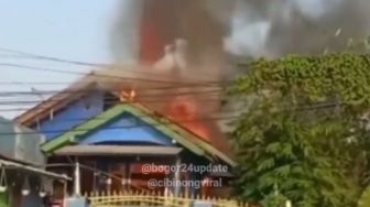 Rumah di Cibinong Bogor Terbakar, Warga Panik Berhamburan