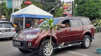 Pecah Kaca Mobil di Bank Lampung, Nasabah Rugi Rp100 Juta
