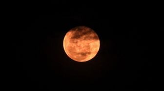 Penampakan Super Pink Moon di Berbagai Daerah Indonesia