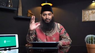 Apa Benar 'MasyaAllah Tabarakallah' Cegah Penyakit Ain? Ustaz Syafiq Riza Basalamah: Hati-hati Jadi Jimat