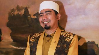 4 Kontroversi Ustaz Solmed: Pernah Gabung FPI Sampai Masalah Tarif Ceramah