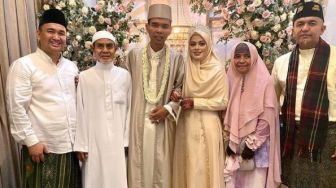 Resmi Nikahi Fatimah, Instagram Ustaz Abdul Somad Dibanjiri Ucapan Selamat