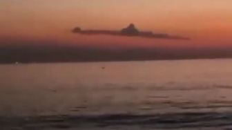 Viral Awan Mirip KRI Nanggala di Langit Pantai Bali, Publik Sampaikan Doa