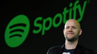 Bos Spotify Tantang Lagi Owner Arsenal agar Jual Klub