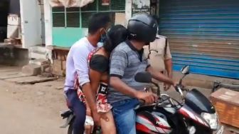 Video 2 Pria Angkut Jenazah Ibu Pakai Motor, Badan Diapit Ratusan Kilometer