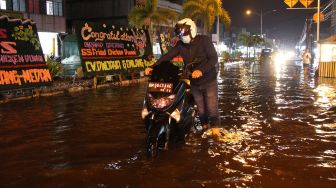 Kota Dumai Dikepung Banjir Rob