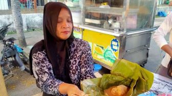 Icip-icip Lembutnya Kue Jongkong yang Hanya Muncul Setiap Ramadhan