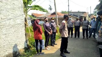 Jemput Anak Ditemani Polisi, Atalarik Larang Tsania Marwa Bawa Mainan