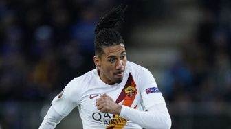 Manchester United vs AS Roma: Chris Smalling Tebar Psywar ke sang Mantan