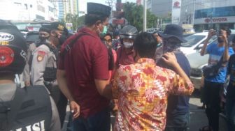 Parkir di Pasar Sentral Makassar, Pengendara Disuruh Bayar Rp 20 Ribu