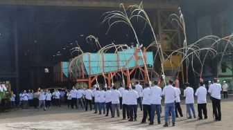 Tradisi Unik, Pesta Nikahan 2 Batang Tebu di Jember Ini Tak Kalah Dari Kawinan Manusia