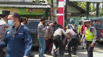 Aksi Hari Buruh di Semarang Ricuh, Polisi Bantah Amankan Mahasiswa