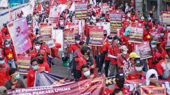 Peringatan Hari Buruh Di GBK Terancam Gagal, Ada Apa?