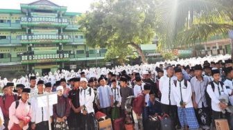 Santri Pesantren Sunan Drajat Boleh Pulkam, Disewakan 130 Elf dan 8 Bus