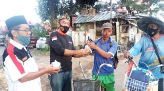 Peduli Sesama Umat Muslim, LSM Gapura Bagikan 500 Takjil Gratis