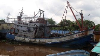 Puluhan Kapal Asing Asal Vietnam dan Thailand Jarah Ikan di Perairan Natuna, Nelayan Takut