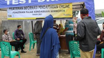 Warga Lampung Antusias Sambut Program Pemutihan Pajak Kendaraan Bermotor