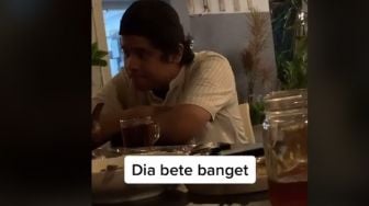 Nyesek! Datang Bukber Bareng sama Cewek, Pacar Ceweknya Malah Ngikut