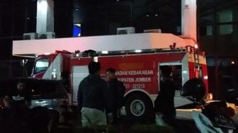 Server Seukuran Kulkas Milik Bank Mandiri Jember Terbakar