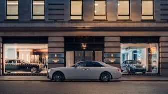 Identitas Baru, Rolls-Royce Tata Ulang Butik di London dan Shanghai