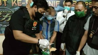 Bawa Barang Terlarang di Perbatasan, Pria Pontianak Diamankan