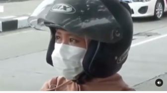 Wanita Nangis Diminta Putar Balik saat Mudik, Alasannya Bikin Polisi Luluh