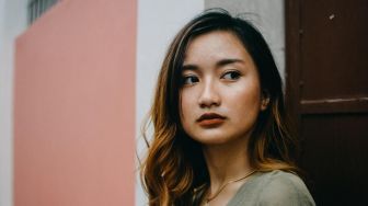 Ada 5 Ciri Ini, Tanda kalau Kamu Telah Berteman dengan Musuh dalam Selimut