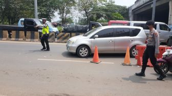 Belasan Mobil Pemudik Dicegat dan Diputar Balik Polisi, Modusnya Beragam