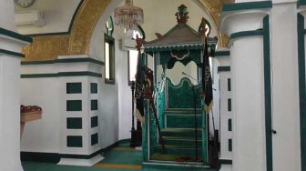 Kokohnya Mimbar Berusia 300 Tahun, Saksi Bisu Syiar Islam di Siak