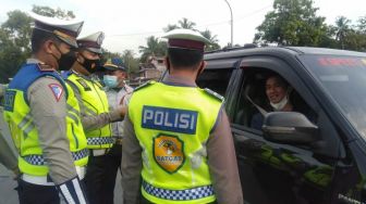 Sejumlah Mobil Pelat Luar DIY Ditilang Saat akan Masuk Kawasan Bantul