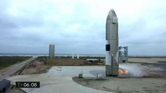 Mendarat Tanpa Meledak, SpaceX Berhasil Lakukan Uji Starship SN15