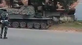Penjelasan TNI AD Soal Penempatan Tank di Perbatasan Bekasi-Bogor