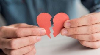 6 Alasan Boleh Memberi Kesempatan Kedua untuk Pasangan, Pastikan Dia Benar-Benar Merasa Bersalah dan Menyesal