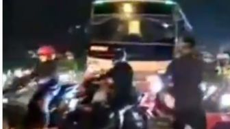 Kronologis Pemudik Sepeda Motor Terobos Pos Penyekatan Mudik di Karawang