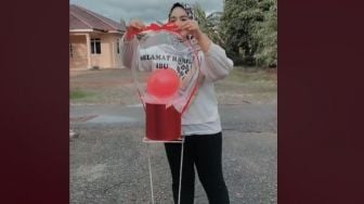 Ngakak Tapi Kasihan, Viral Kejutan Hari Ibu Berakhir Nyesek Akibat Balon