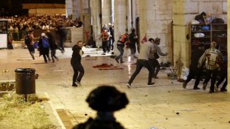 Serangan Masjid Al Aqsa: Lebih dari 200 Orang Terluka