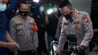 Polisi Tangkap Maling Motor Bersenpi di Pos Penyekatan Mudik Bekasi