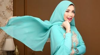 Jelang Lebaran, Penyanyi Dinda Aulia Berbagi Kebahagiaan dengan Anak Yatim