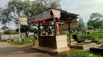 Ziarah Kubur Dilarang saat Lebaran, Begini Suasana di TPU Menteng Pulo