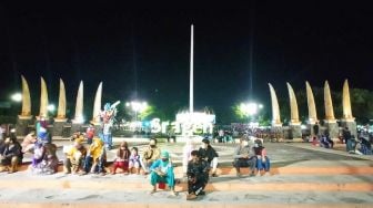 Warga Kumpul di Alun-Alun Sasana Langen Putra Sragen