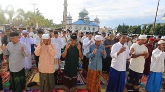 Salat Idul Fitri Jamaah Tarekat Syattariah