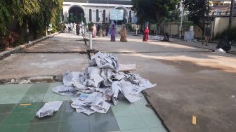 Usai Salat Ied, Pemulung: Alhamdulillah Bisa Kumpulkan Koran Bekas Lagi