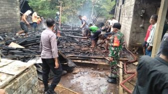 Dua Rumah di Gunungkidul Ludes Terbakar, Kerugian Ditaksir Rp100 Juta Lebih