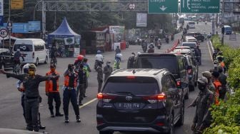 Antisipasi Macet Total, Polres Tutup Jalur Puncak dari Cianjur