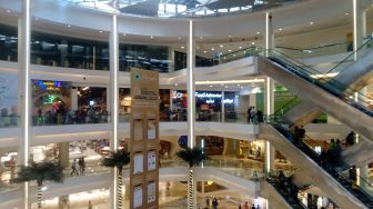 Libur Lebaran di Mal Kota Kasablanka, Pengunjung Ramai di Food Court