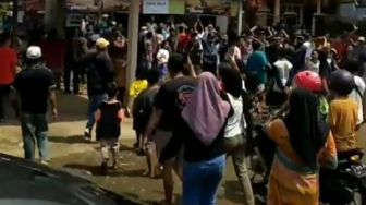 Minta Tempat Wisata Tetap Dibuka, Ratusan Warga Cikoromoy Pandelang Demo