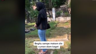 Oh No, Oh No! Wanita Diajak Nyekar, Langsung Mematung saat Lihat Makam Ini